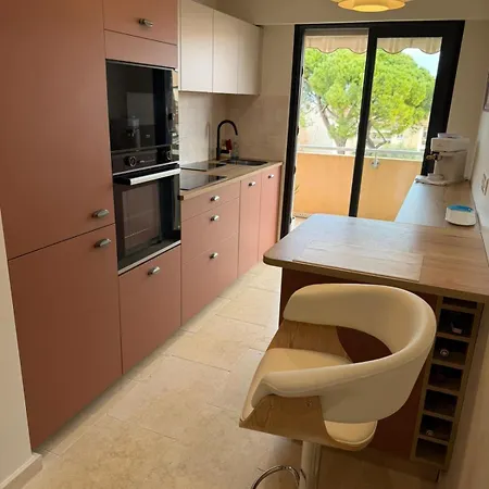 Appartement Beautiful Two-room With Sea And Mountain Views