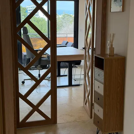 Beautiful Two-room With Sea And Mountain Views Apartment *