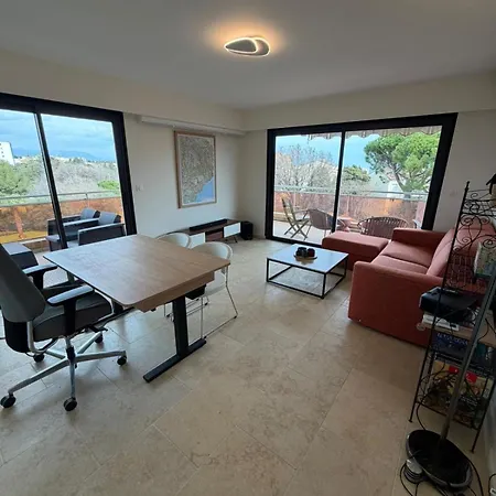 Beautiful Two-room With Sea And Mountain Views