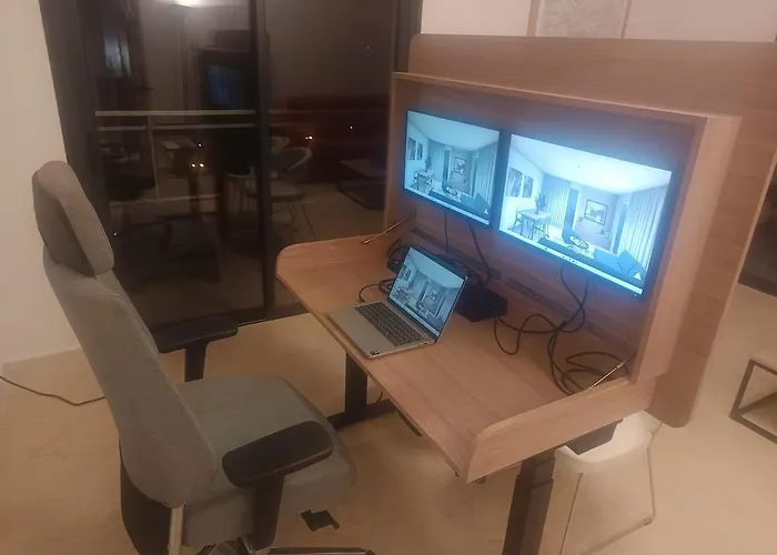 Appartement Beautiful Two-room With Sea And Mountain Views Antibes