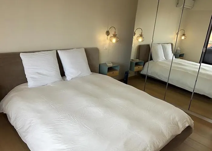 Appartement Beautiful Two-room With Sea And Mountain Views